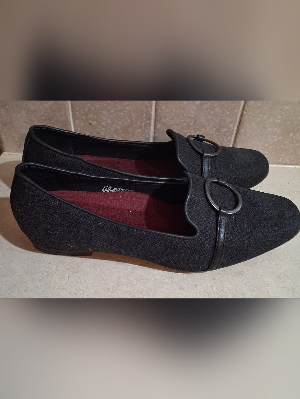Munro Sunisa Women's Black Slip-On Loafer Flats Buckle Accent Round Toe Size 11W